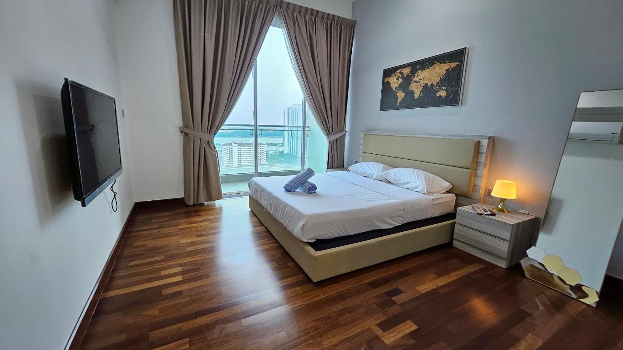 Paragon Suites Studios With Private Jacuzzi Near Ciq Rts Джохор-Бару Экстерьер фото