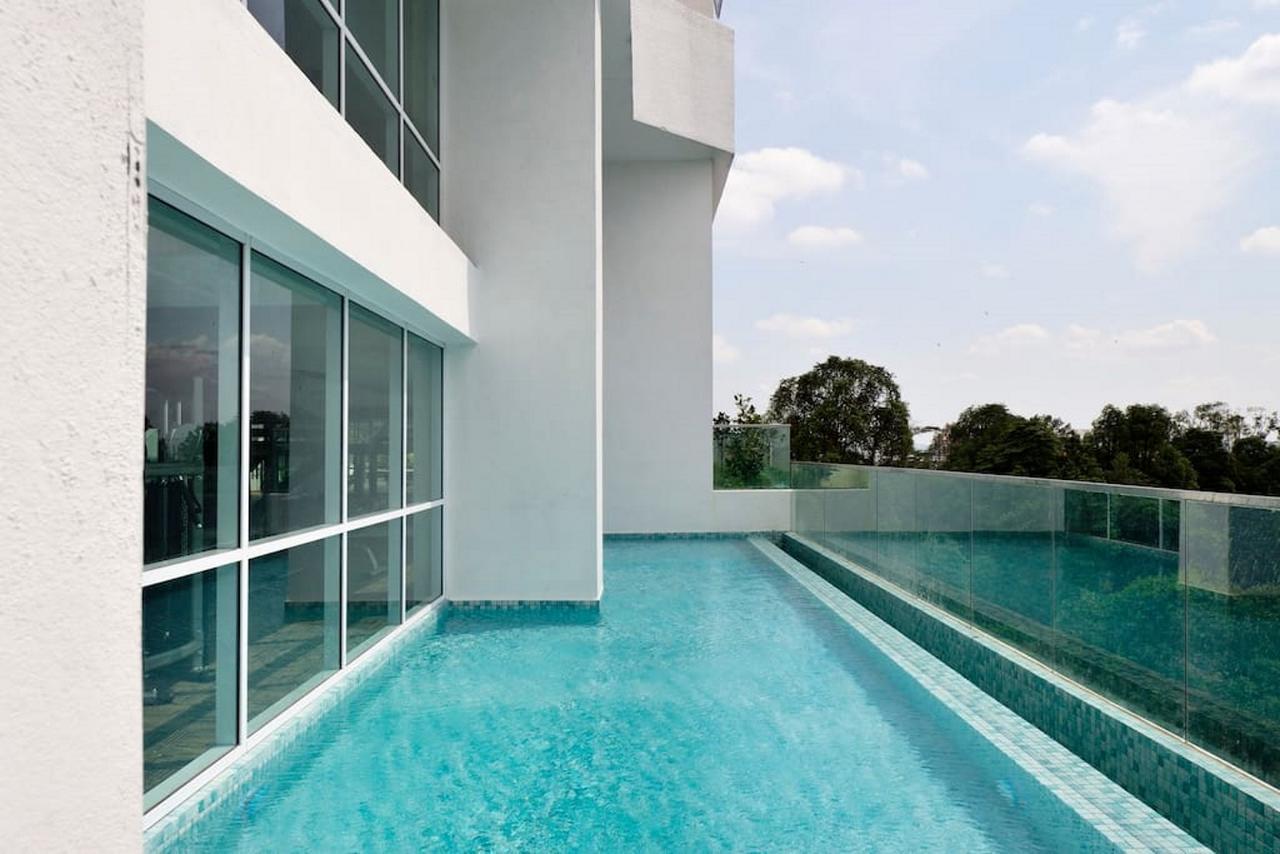 Paragon Suites Studios With Private Jacuzzi Near Ciq Rts Джохор-Бару Экстерьер фото